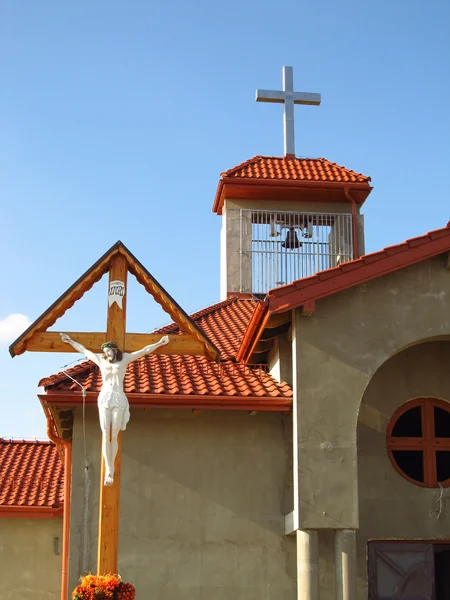 Bouwen van katholieke kapel in dyrdy — Stockfoto