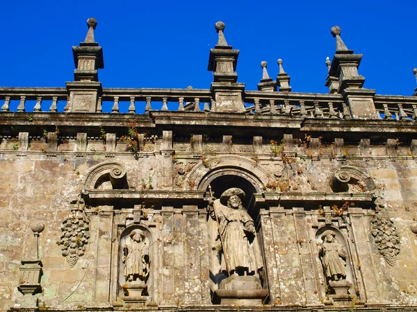 Duvarın üstünde giriş katedral San alıntı — Stok fotoğraf