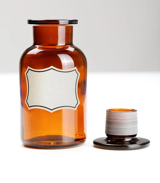 Kimyasal boş, açık cam şişe — Stok fotoğraf