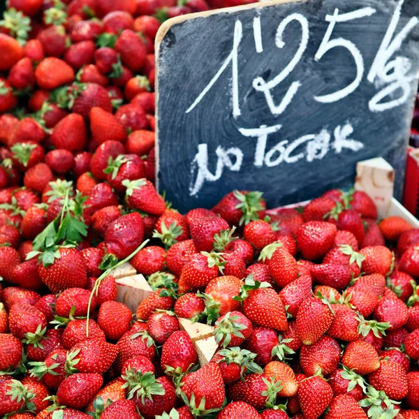 Sappige aardbeien — Stockfoto