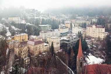 bad gastein (Avusturya, Alpler üzerinde aşağı havadan görünümü)