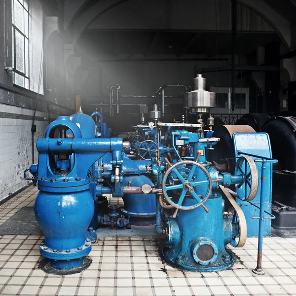Heavy water pumping machinery — Stock Photo, Image