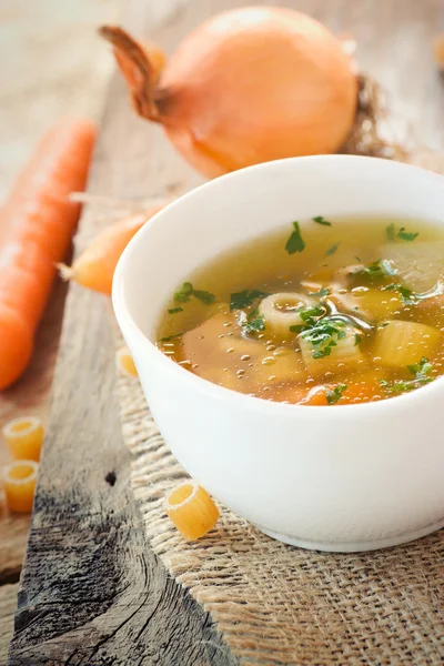 Овощной суп с пастой — стоковое фото