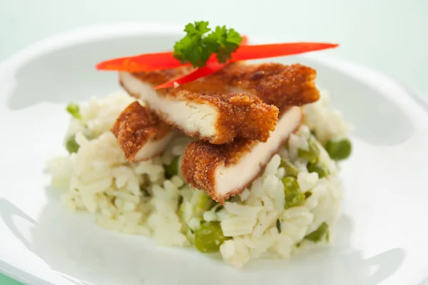 Křupavé smažené kuře s rýží — Stock fotografie