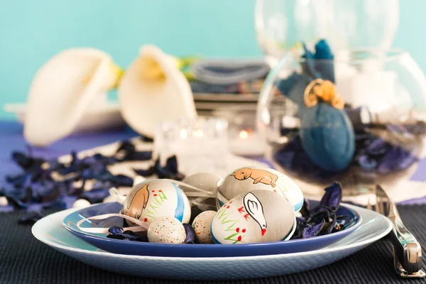 Table de Pâques en bleu et blanc — Photo