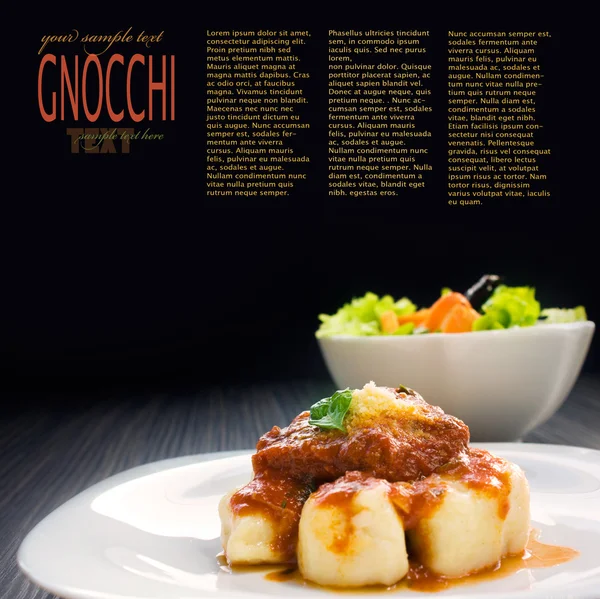 Wołowina z sosem i gnocchi — Zdjęcie stockowe