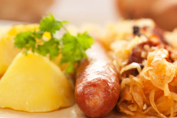 香肠的土豆和酸菜 — 图库照片
