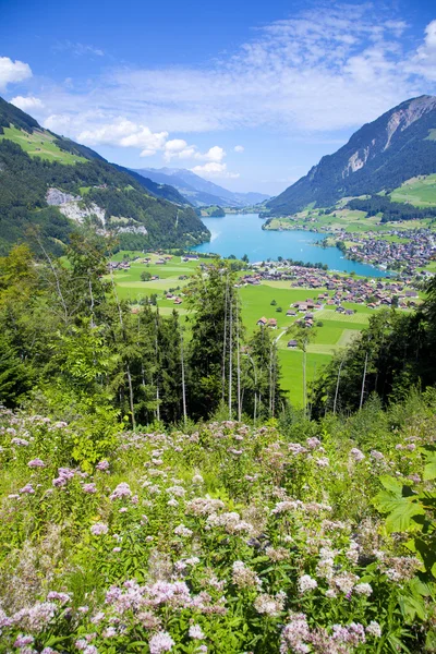 Lungern село в Швейцарії — стокове фото