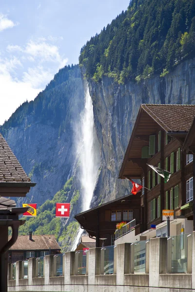 Staubachfall di Lauterbrunnen, Swiss — Stok Foto