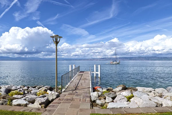 Widok z Jeziora Genewskiego — Zdjęcie stockowe