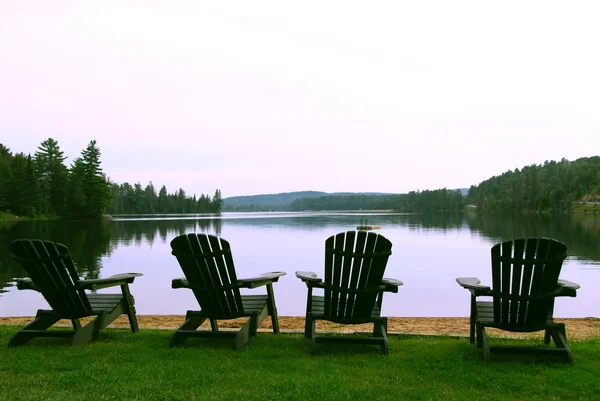 Göl sandalyeleri — Stok fotoğraf