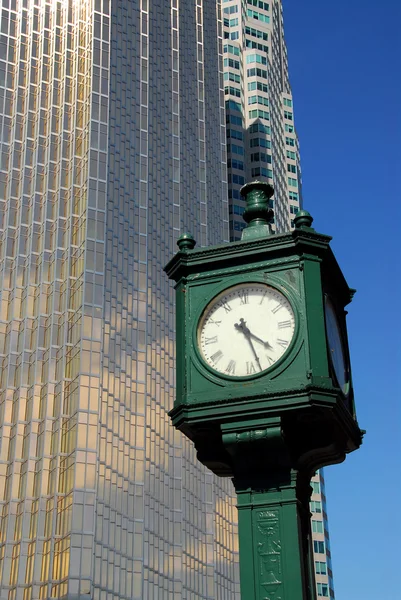 Relógio da cidade — Fotografia de Stock