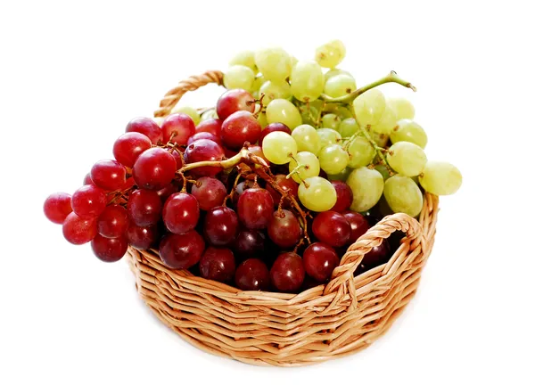 Druiven in een mand — Stockfoto