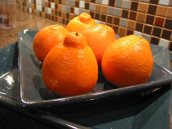 Tangeriner i en skål — Stockfoto