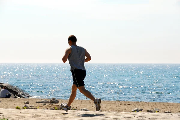 Mann joggt — Stockfoto