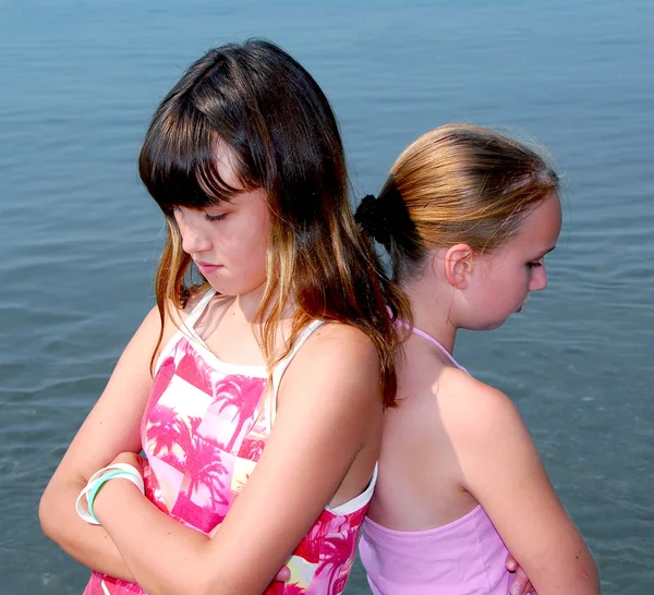Dwie dziewczyny bielmik — Zdjęcie stockowe