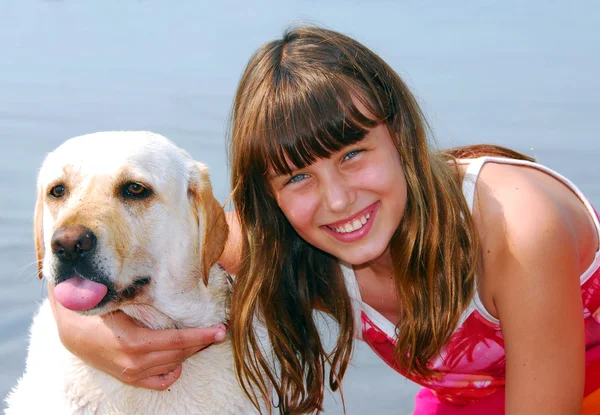 Портрет дівчині собаки — стокове фото