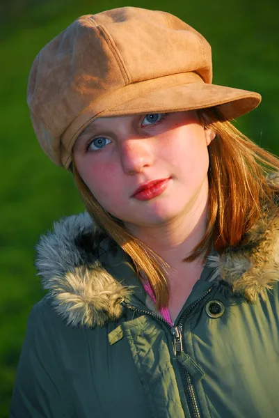 Dziewczyna portret kapelusz — Zdjęcie stockowe