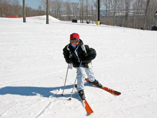 女孩儿童滑雪 — 图库照片
