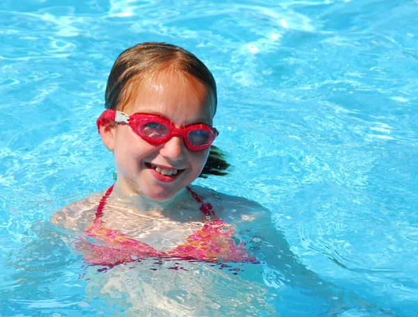 Chica piscina de natación —  Fotos de Stock