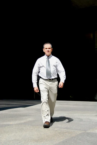 Caminante hombre de negocios —  Fotos de Stock