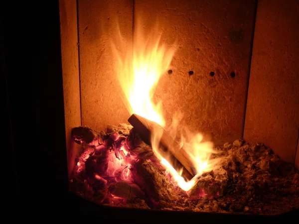 Crackling fireplace — Stock Photo, Image