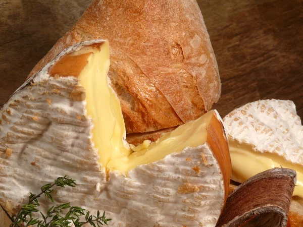 フランスからの柔らかいチーズ — ストック写真