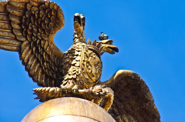 Двоголовий орел — стокове фото