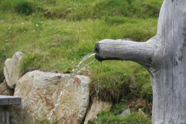 akıcı su kuyuları