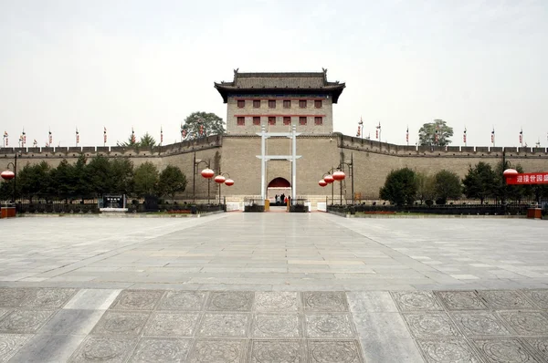 Centre-ville de Xian, pont-levis et remparts — Photo