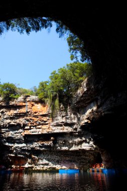 melissani Mağarası