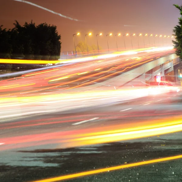 Σύγχρονη ciyg νυχτερινή διαδρομή κυκλοφορίας — Φωτογραφία Αρχείου