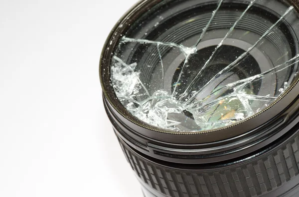 Сломанный объектив камеры — стоковое фото