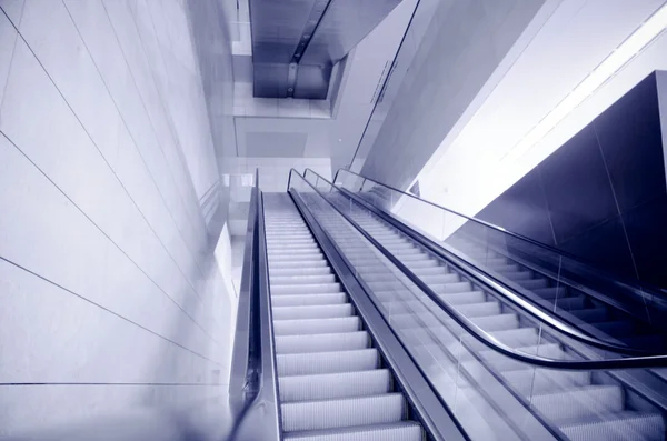 Yürüyen merdiven mimari — Stok fotoğraf