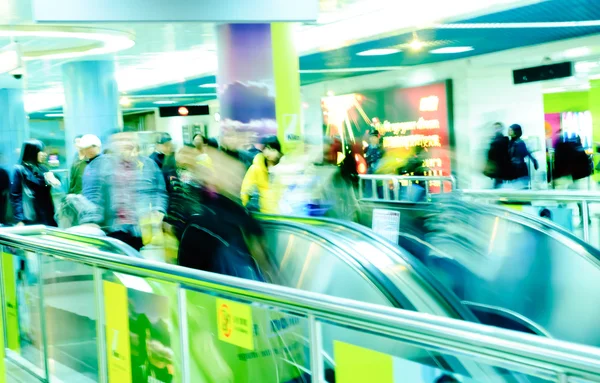 Zakelijke passagier lopen — Stockfoto