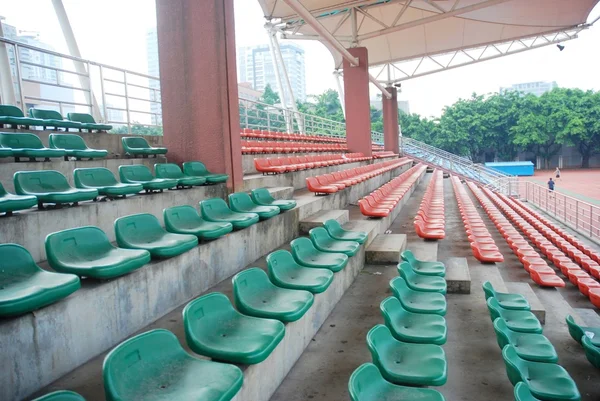 Sport stadion lege stoelen — Stockfoto