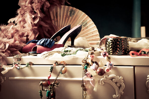 Стол для одежды
