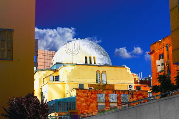 Ancienne synagogue au cœur de Tel Aviv — Photo