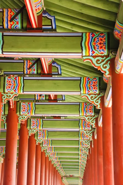 Koreaanse oude stijl dak van binnen. — Stockfoto