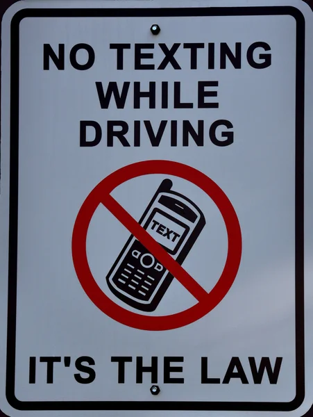 Sem mensagens de texto durante a condução, é o sinal de lei — Fotografia de Stock