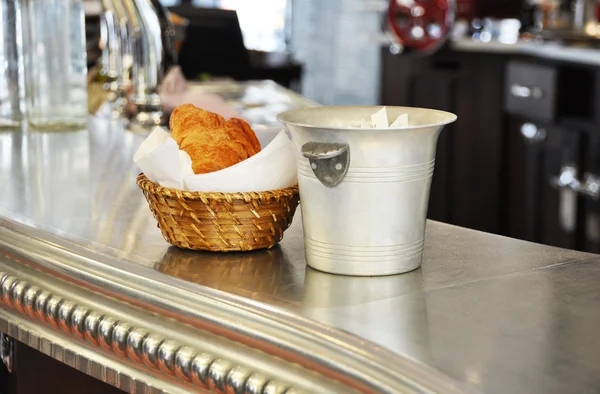 Typical Parisian bistro — Stock Photo, Image