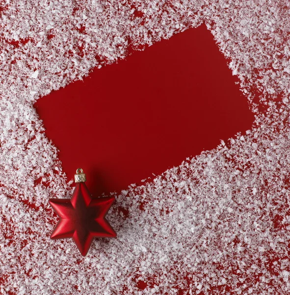 Christmas kırmızı arka plan beyaz kar tanesi kenarlığı ile — Stok fotoğraf