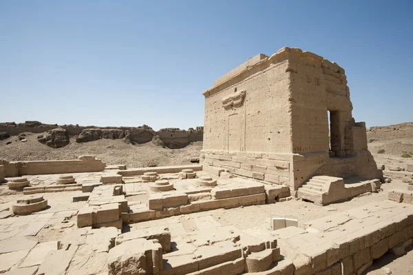 Pozostałości po starożytnej świątyni egipskiej — Zdjęcie stockowe