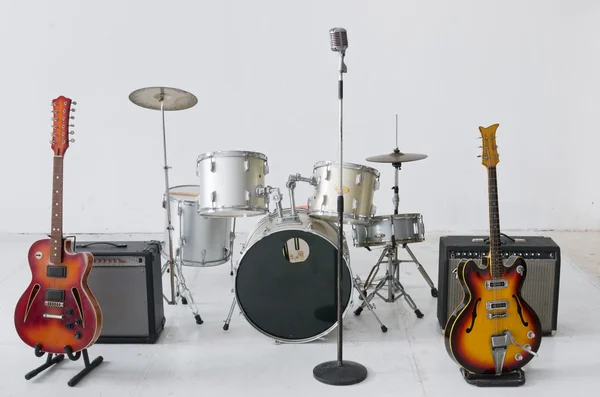 Grupo de instrumentos musicais — Fotografia de Stock