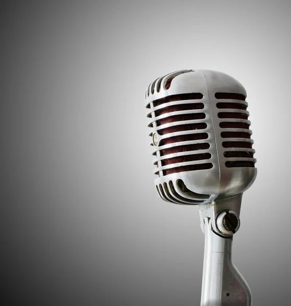 Eski krom mikrofonu — Stok fotoğraf