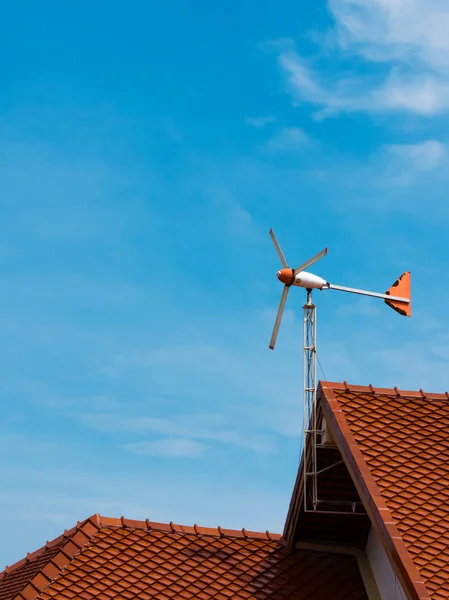 Letadel, směr větru na červené střechy — Stock fotografie