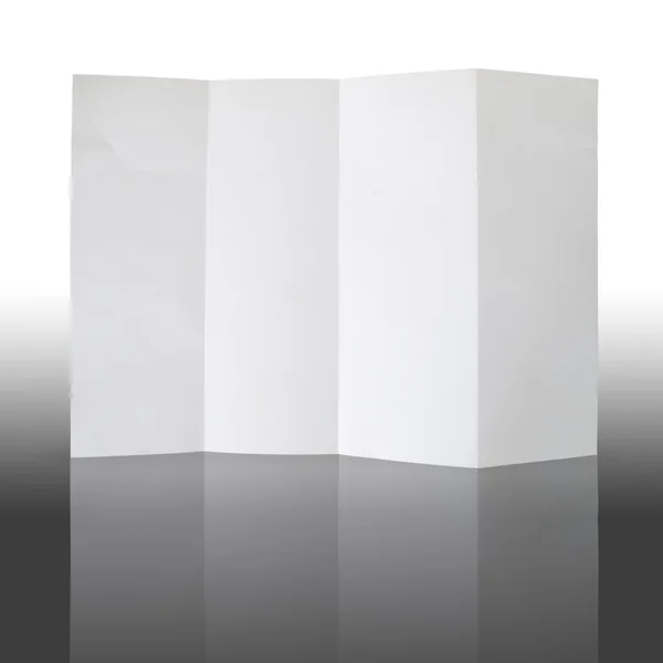 Weißes Papier falten und reflektieren — Stockfoto