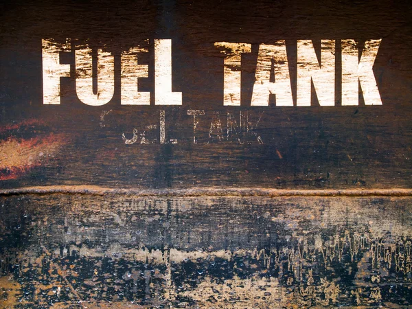 Tanque de combustível de aço ferrugem — Fotografia de Stock