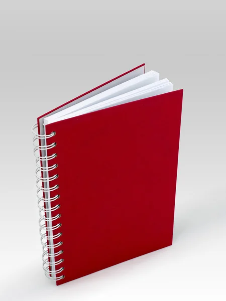 Kırmızı kapak not defteri — Stok fotoğraf