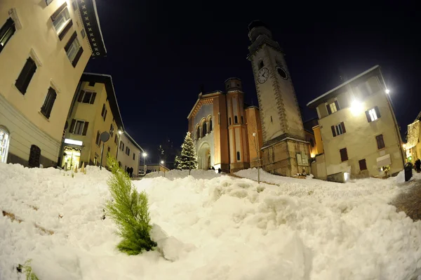 Kirche und Schnee — Stockfoto